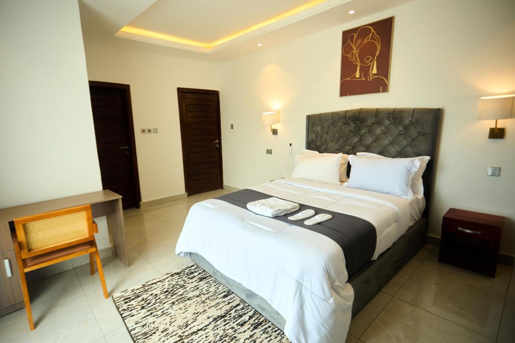 Aiden Homes And Apartments Hotel Koforidua Extérieur photo