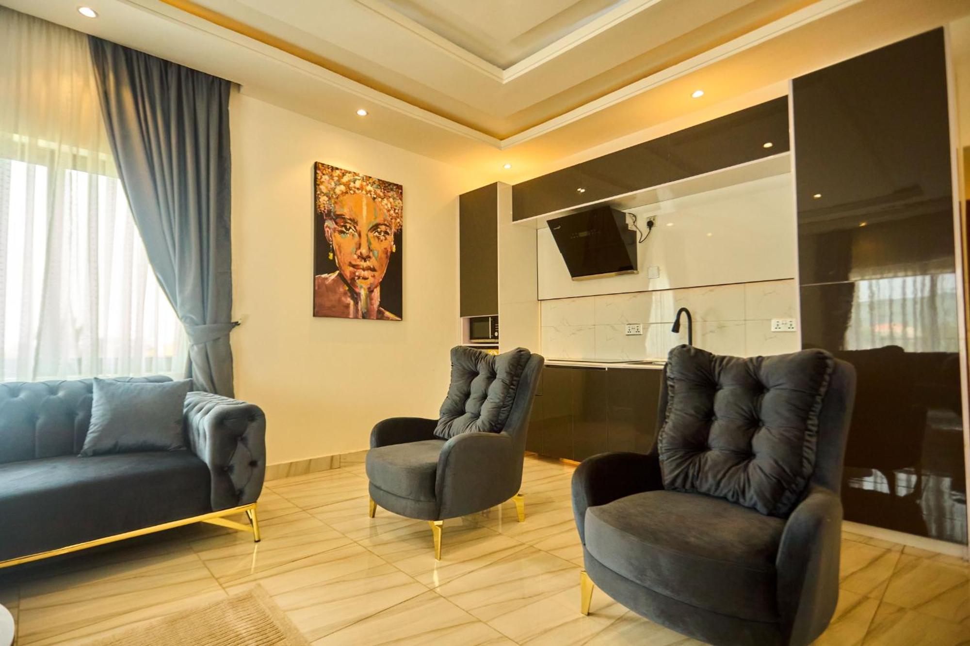 Aiden Homes And Apartments Hotel Koforidua Extérieur photo
