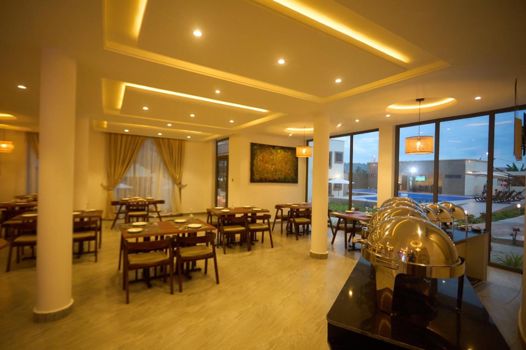 Aiden Homes And Apartments Hotel Koforidua Extérieur photo