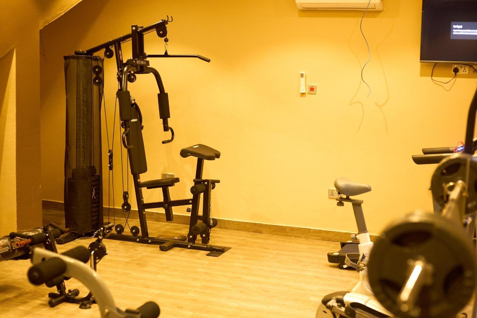 Aiden Homes And Apartments Hotel Koforidua Extérieur photo