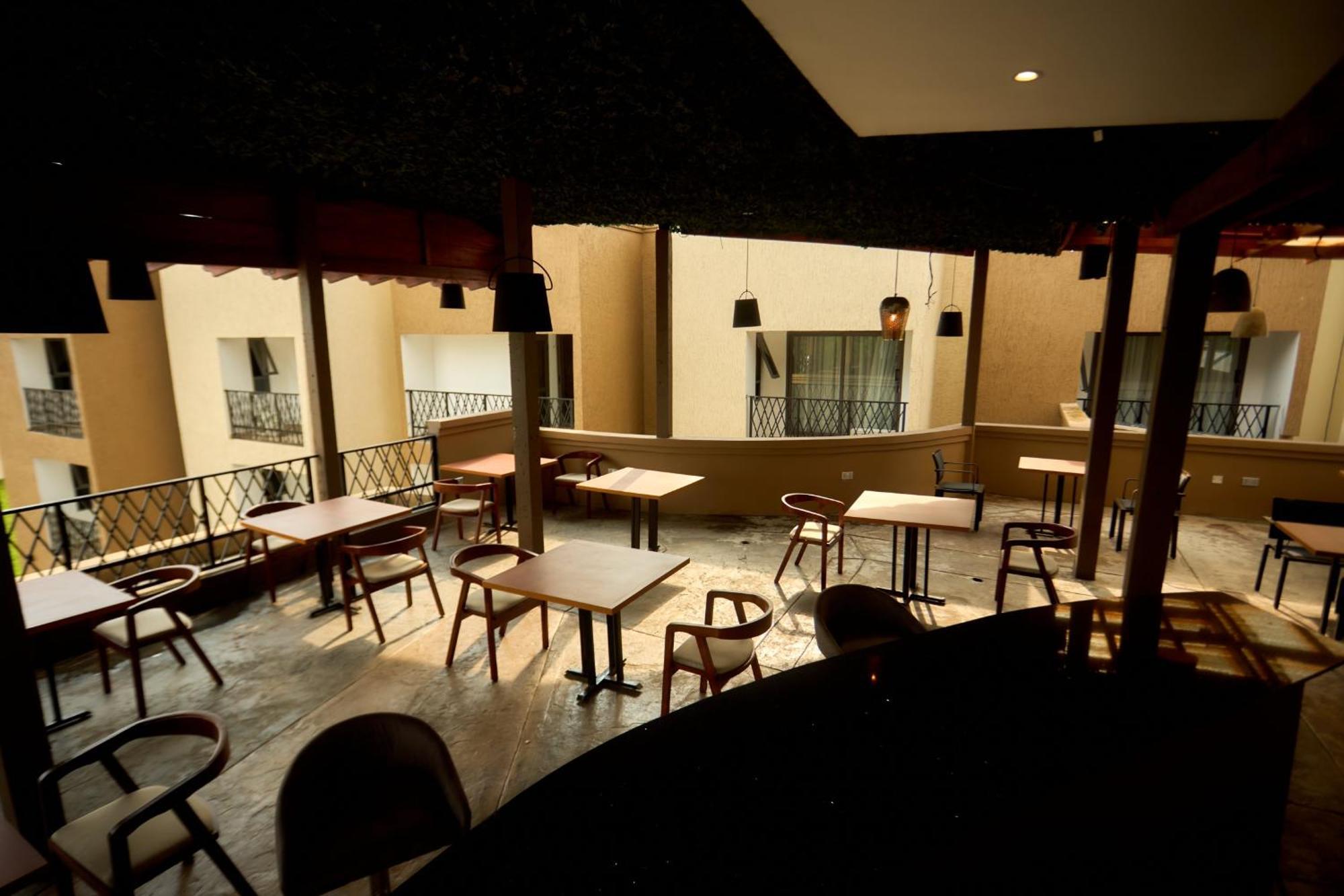 Aiden Homes And Apartments Hotel Koforidua Extérieur photo