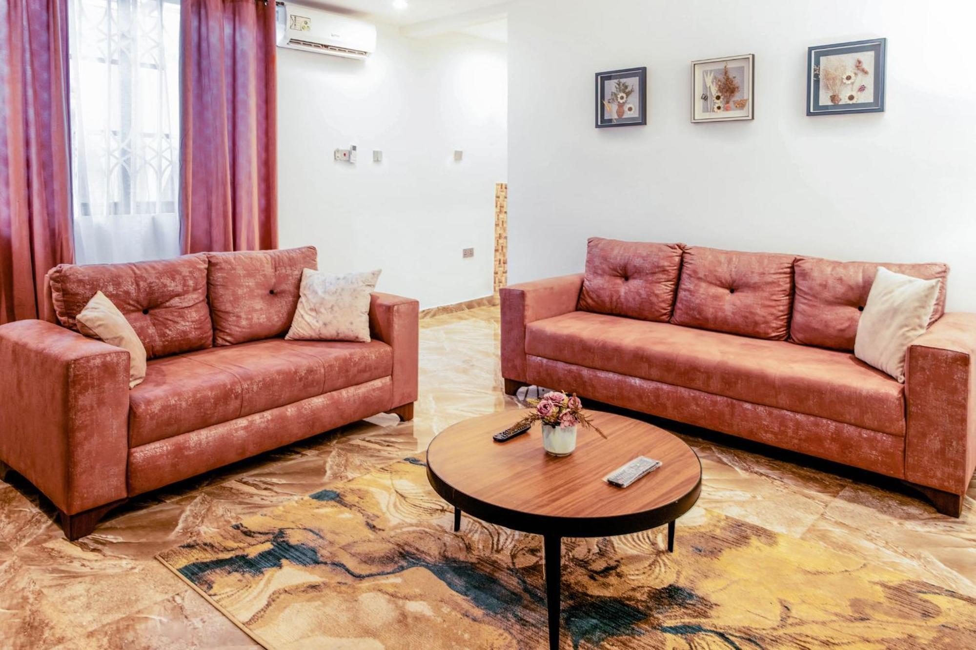 Aiden Homes And Apartments Hotel Koforidua Extérieur photo