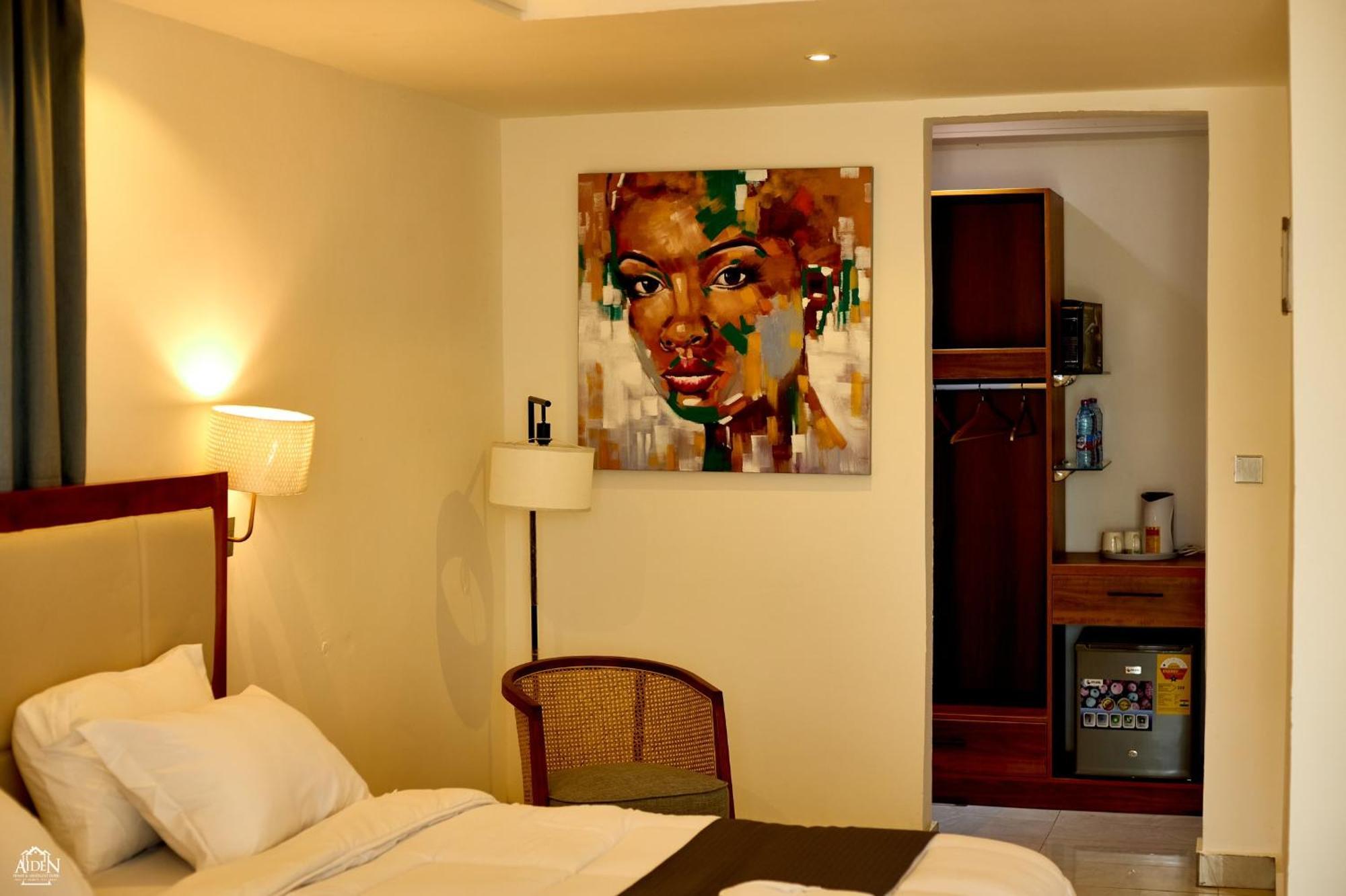 Aiden Homes And Apartments Hotel Koforidua Extérieur photo