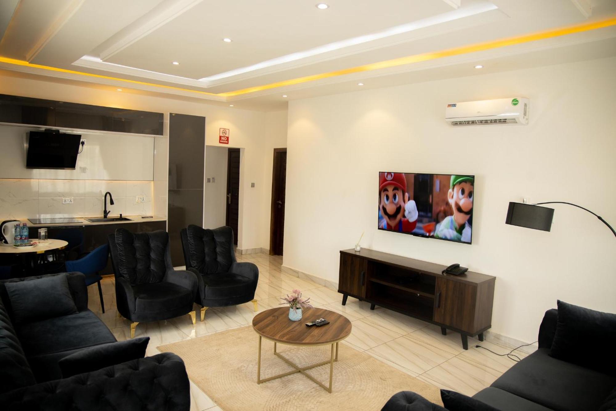 Aiden Homes And Apartments Hotel Koforidua Extérieur photo